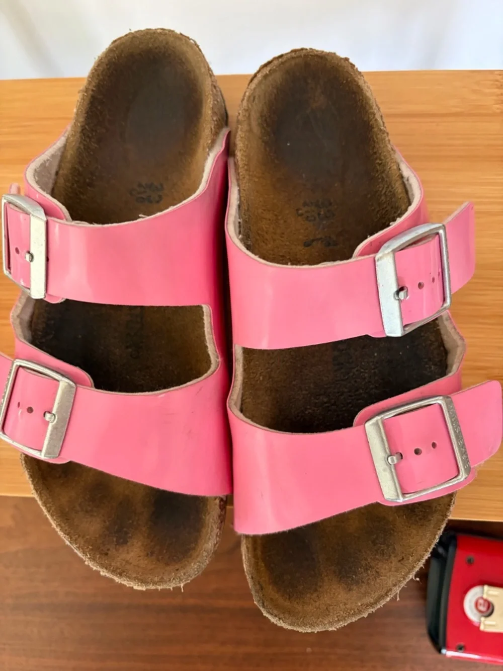 Birkenstock Arizona Two-Strap Sandal Light Pink Silver Buckles Sz 33 Kid’s 2-2.5